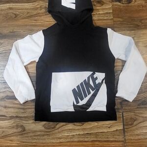 Nike Sportswear Youth hoodie.  Black and White.  Clean. Nike on Hood. XL